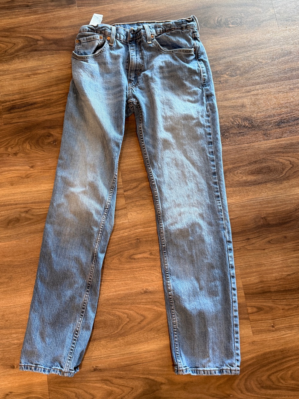 Men’s size 32x34 Levi's 559 Light Blue Relaxed Straight leg Jeans. Gently used.